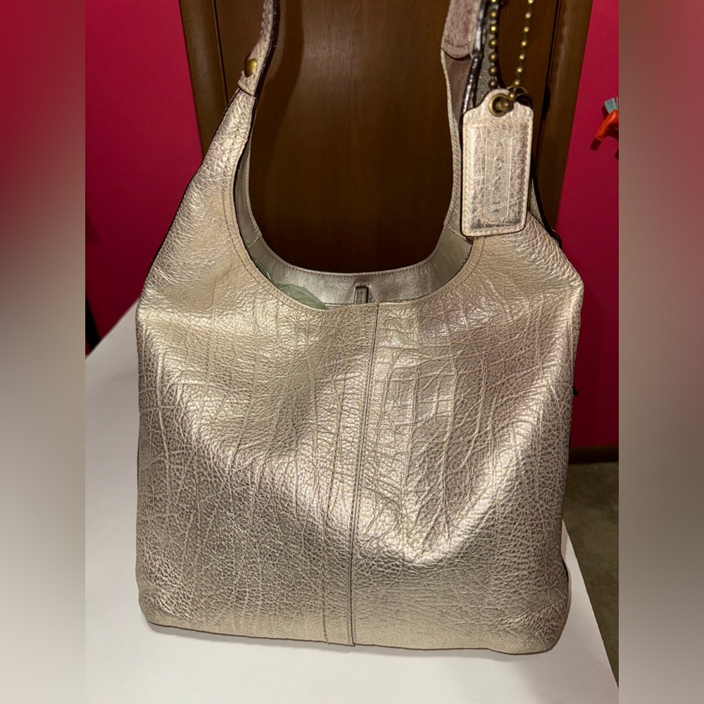 Coach Sophie Duffel 12503 Metallic Gold
Leather
